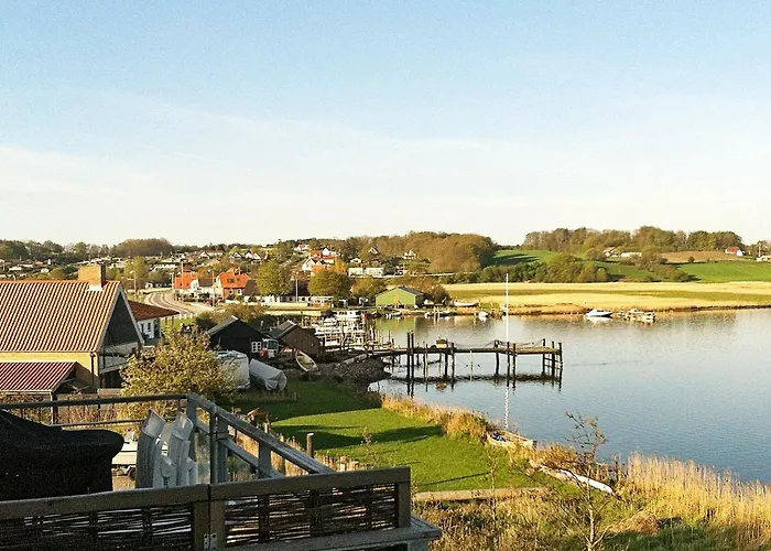 4 Person In Hejls-by Traum