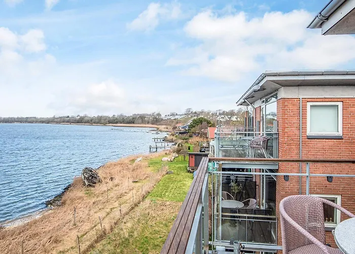 4 Person In Hejls-by Traum