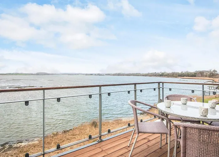 4 Person In Hejls-by Traum *