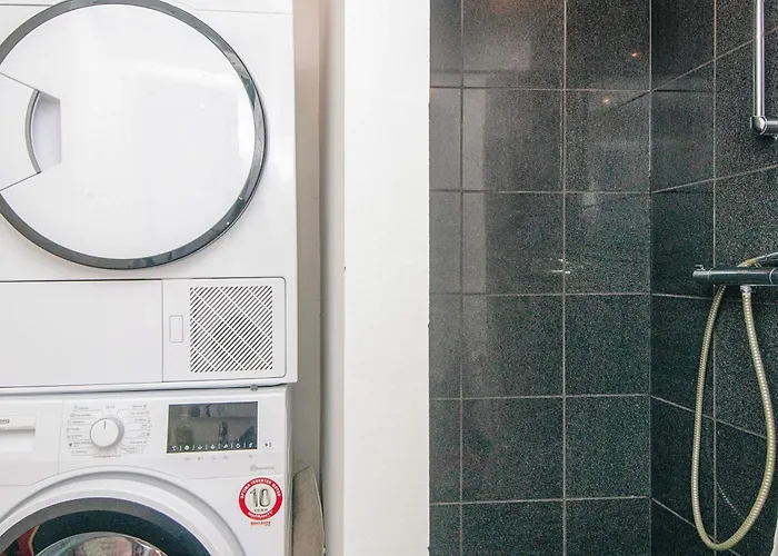 4 Person In Hejls-by Traum